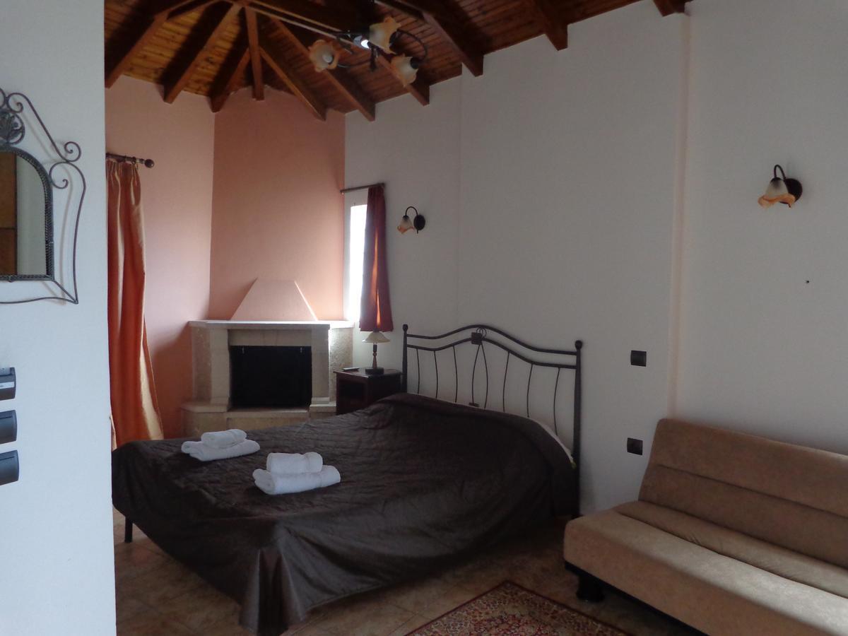 Alonaki Guesthouse Platanos  Exterior photo